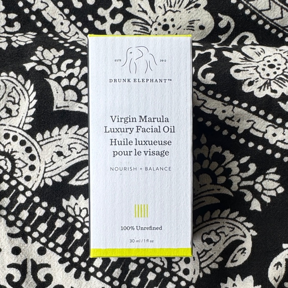 Drunk Elephant Virgin Marula Luxury Facial Oil - White and Yellow